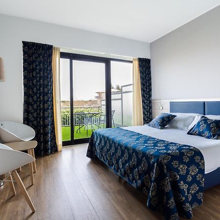 Hotel Ristorante Al Fiore Peschiera del Garda Exteriör bild