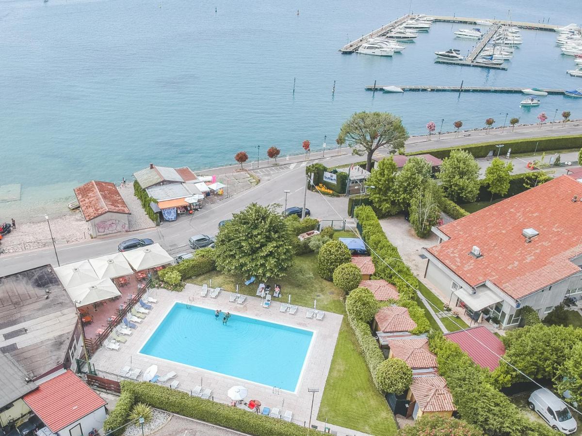 Hotel Ristorante Al Fiore Peschiera del Garda Exteriör bild