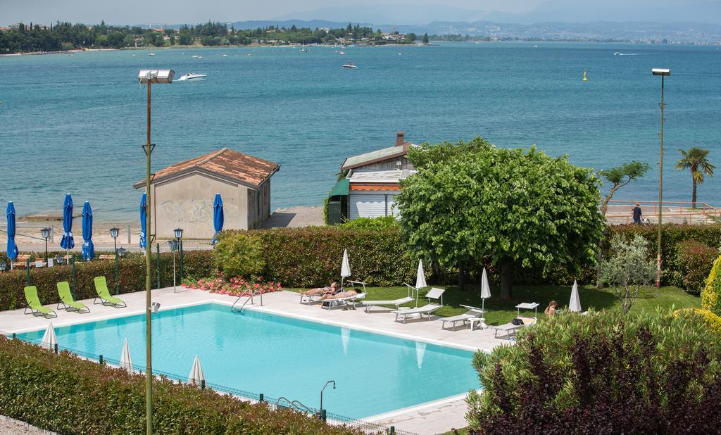Hotel Ristorante Al Fiore Peschiera del Garda Exteriör bild