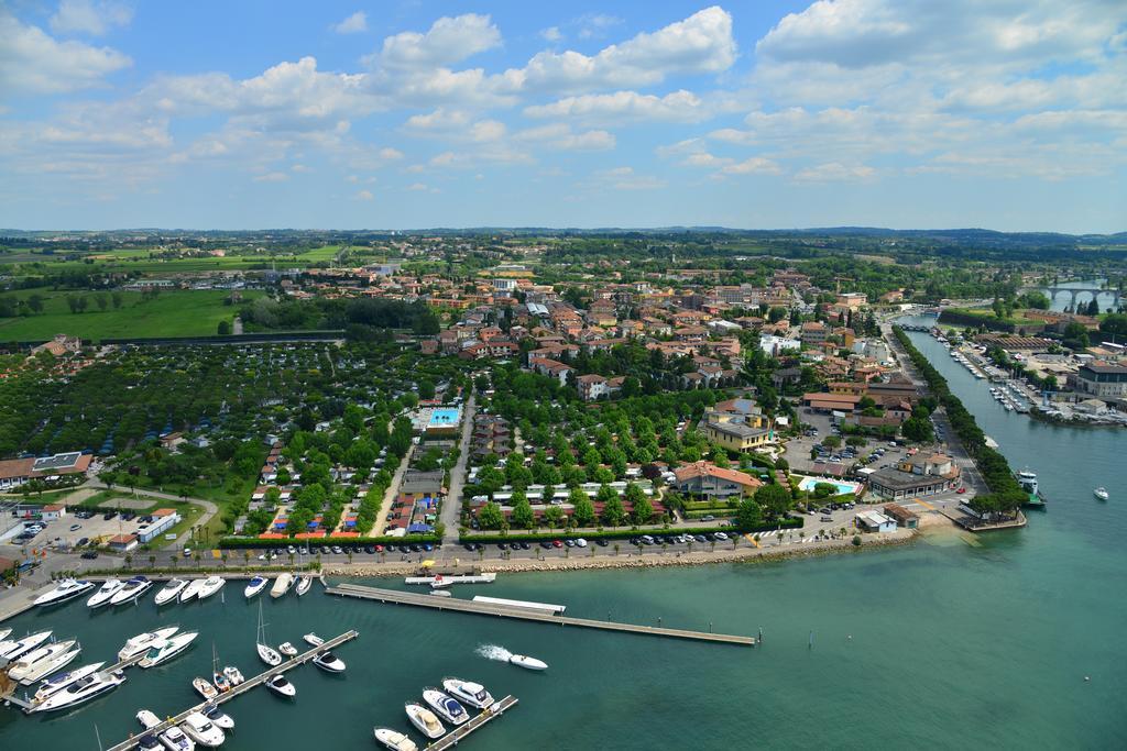 Hotel Ristorante Al Fiore Peschiera del Garda Exteriör bild