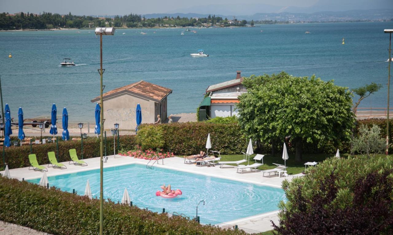 Hotel Ristorante Al Fiore Peschiera del Garda Exteriör bild